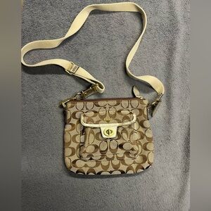 🔥 COACH Crossbody